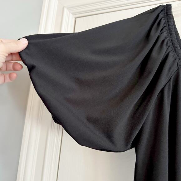 Banana Republic SS Crepe Puff Short Sleeve Top Blouse Black Shirt 2022 Small - Picture 5 of 12